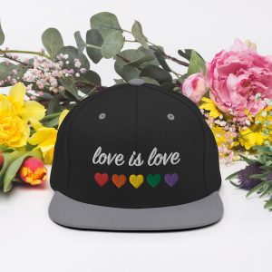 Casquette Love Is Love